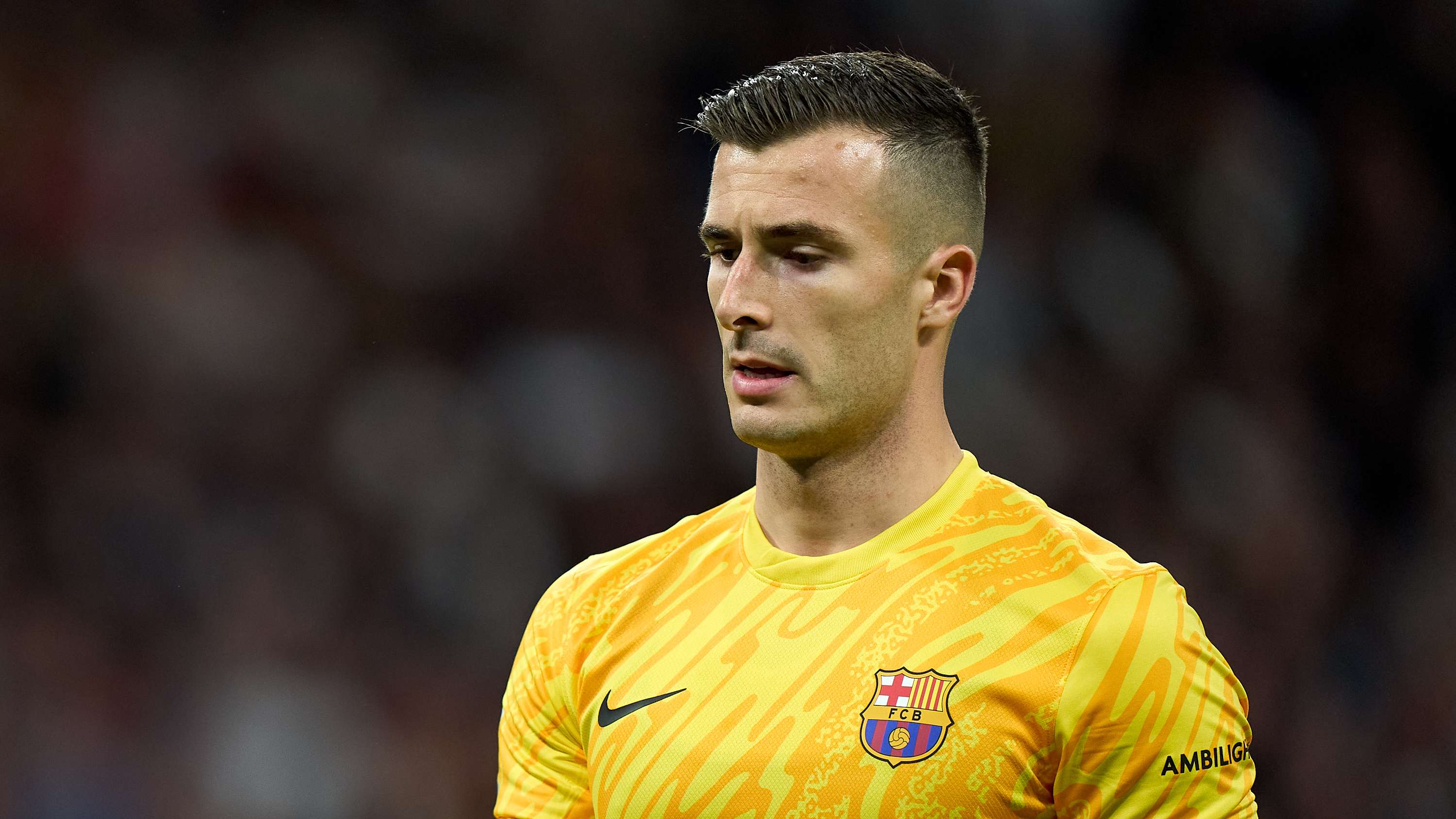 而任骏飞 而任骏飞